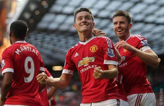 更在赞美一 更在赞美一